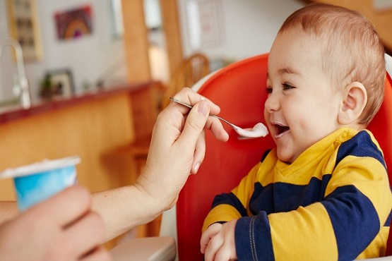 Sử dụng sữa chua đúng cách để tăng cường sức đề kháng cho trẻ 1